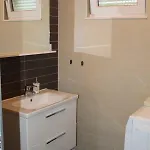 شقة Albatros With Private Garden,trogir تروغير