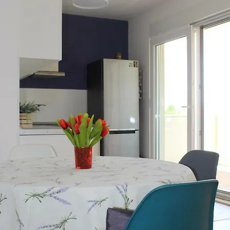 Albatros With Private Garden,trogir Trogir